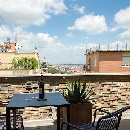 Rome As You Feel - Vatican Terrace Apartments With View ภายนอก รูปภาพ
